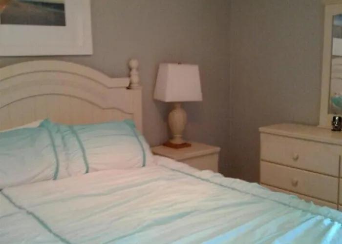 Apartment Hidden Coastal Retreat 4 *